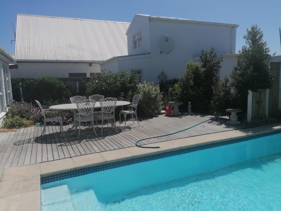 To Let 3 Bedroom Property for Rent in Milkwood Park Western Cape